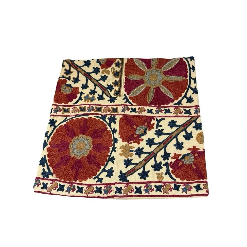 Pottery Barn Rozelle Crewel Embroidered Pillow Cover 20